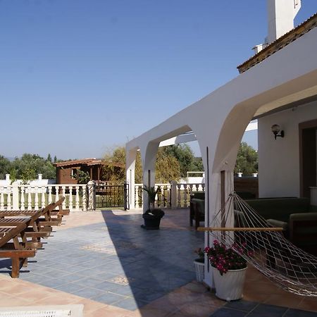 Liberta Guesthouse Seferihisar Exterior photo