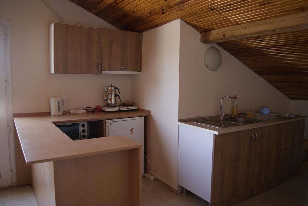 Liberta Guesthouse Seferihisar Room photo